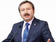 “AKP, eleştirdiği mahkemeyi tekrar kurdu”