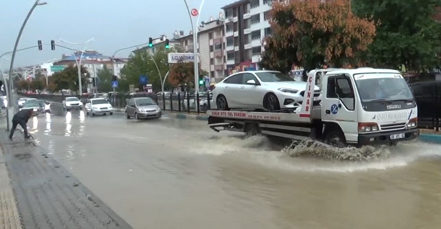 Tunceli'de sağanak yağış etkili oldu