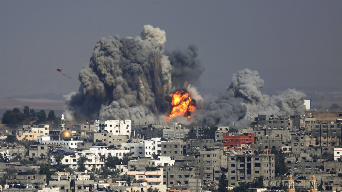 İsrail'in Gazze'ye düzenlediği hava saldırısında iki gazeteci hayatını kaybetti