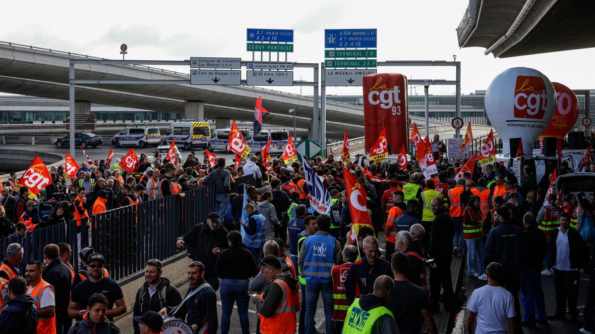 Fransa'da grevler devam ediyor