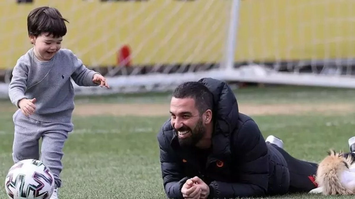 Arda Turan'ın oğlu Galatasaray'a imzayı attı