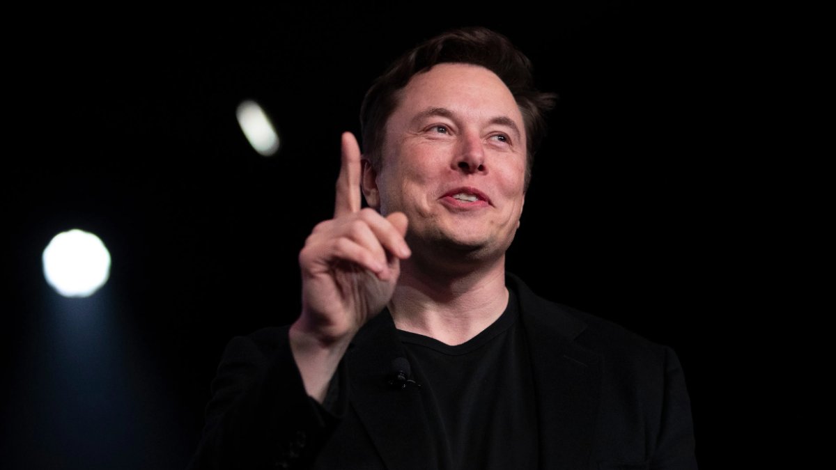 Elon Musk X'te hesap açanlardan para almaya başladı