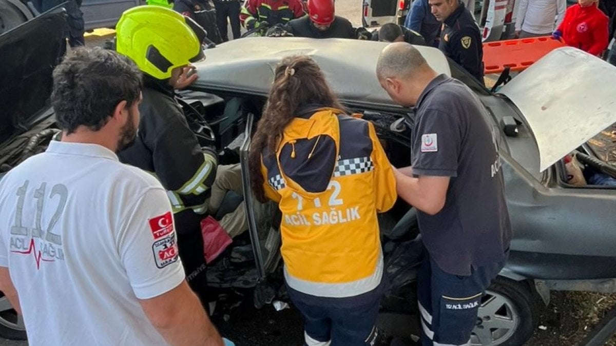 Aydın'da 3 araç birbirine girdi: 1 kişi öldü, 5 kişi yaralandı