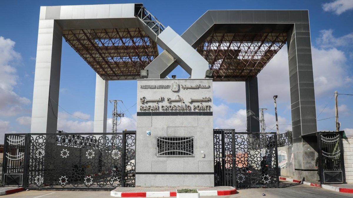 Mısır'dan Refah Kapısı açıklaması: İsrail yardımların ulaşmasını engelliyor
