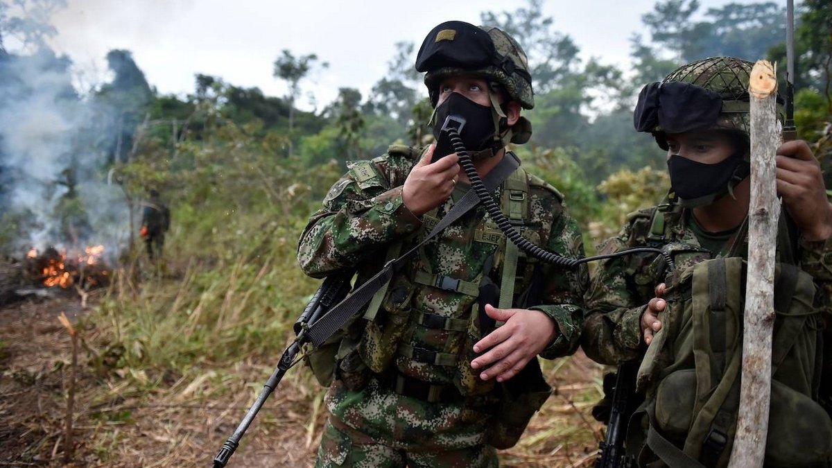 Kolombiya'da 18 asker kaçırıldı
