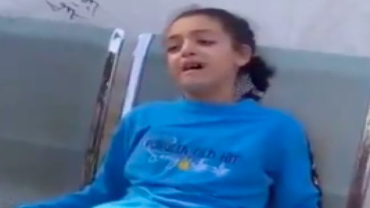 Hayatını kaybeden annesini arayan Gazzeli kız çocuğu: "Bu benim annem, onu saçlarından tanıdım"