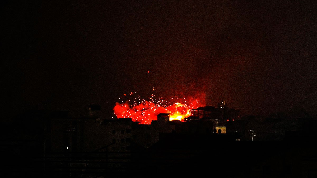 İsrail gece boyunca Gazze'nin kuzeyinde 150 yeri vurdu