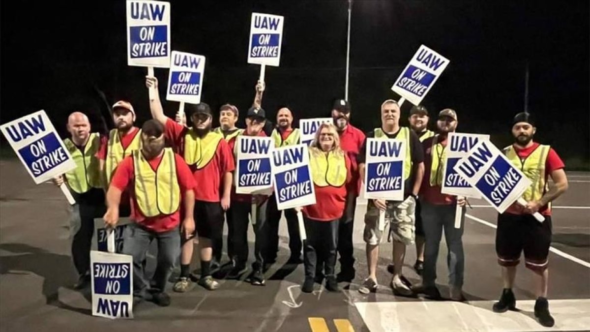 ABD'de grevdeki otomotiv işçileriyle geçici anlaşma