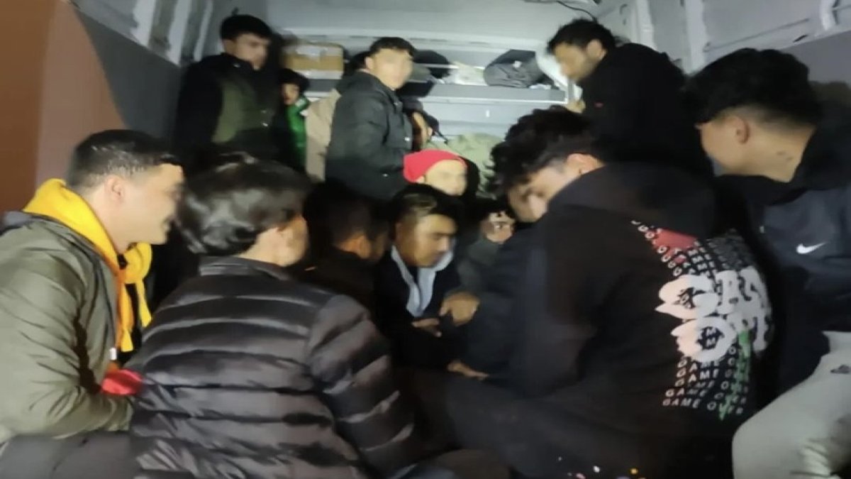 Kırklareli’nde 50 kaçak sığınmacı yakalandı