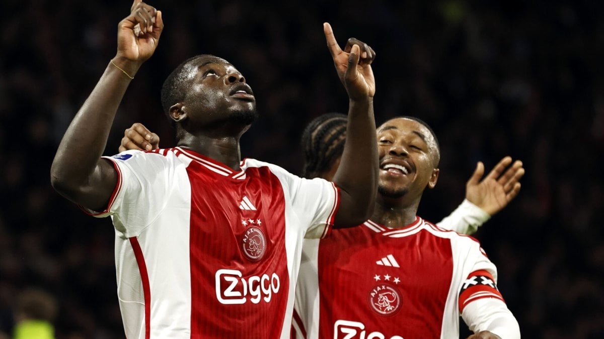 Ajax nefes aldı