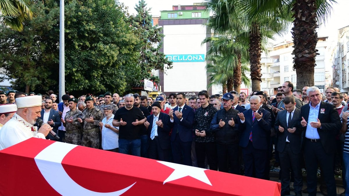 Hakkari'de kazada ölen polis memuru, memleketi Trabzon’da toprağa verildi