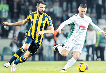 Fenerbahçe’ye derbi öncesinde ağır darbe