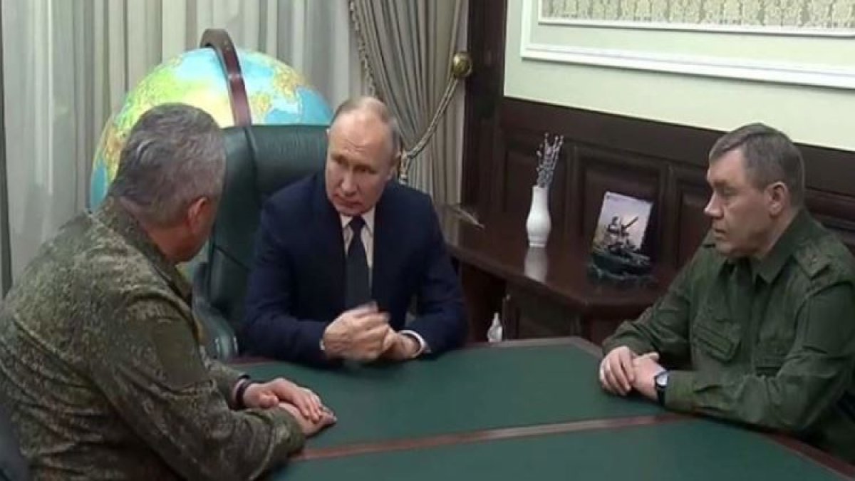 Putin Ukrayna sınırına gitti