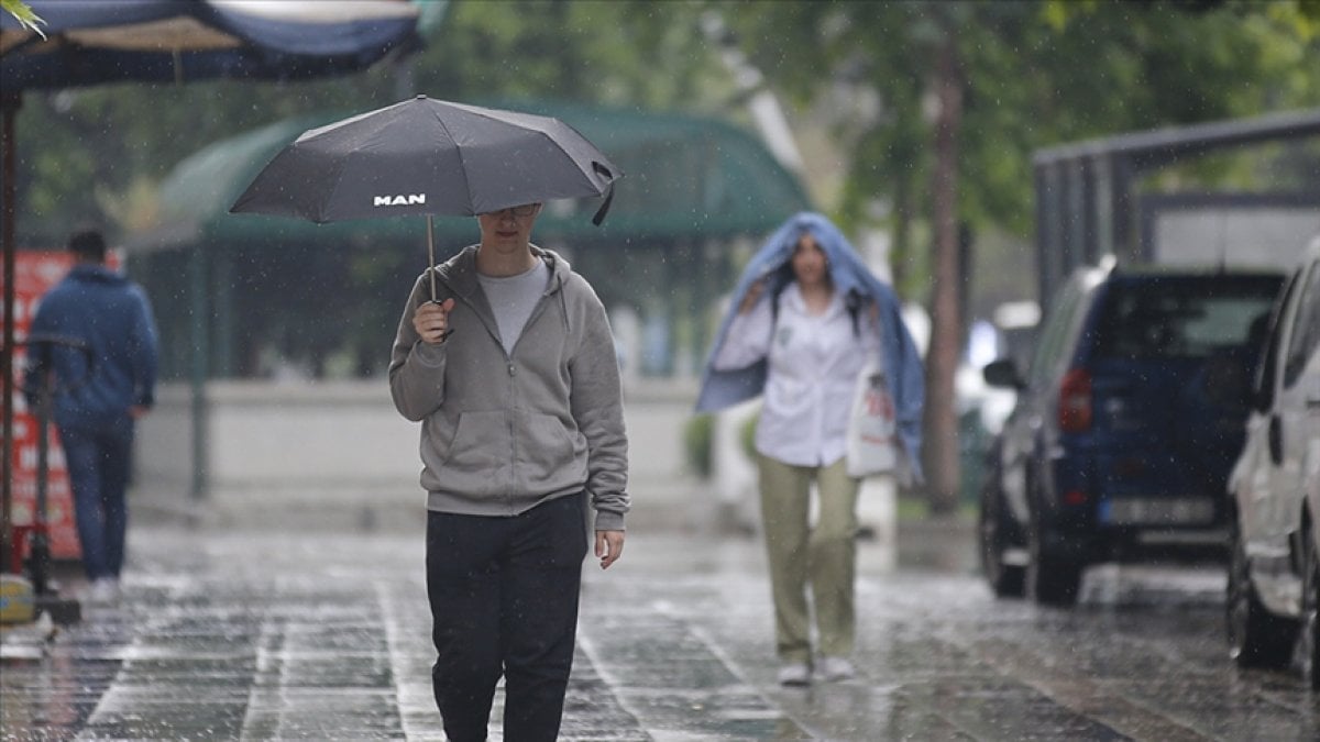 Meteoroloji 7 il için saat verip uyardı: Çok kuvvetli geliyor. Herkes tedbirini alsın