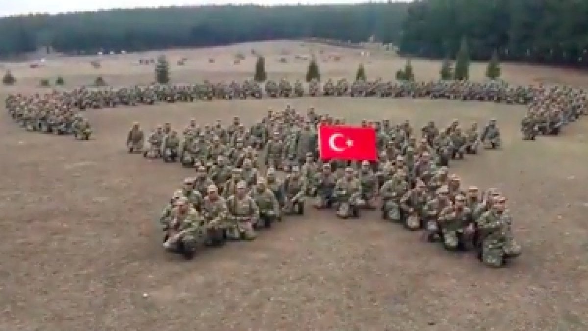 Şehit Üsteğmen Tarık Koçoğlu'nun birliğindeki askerler ve komutanlarından Koçoğlu'na hazırlanan video yeniden gündem oldu