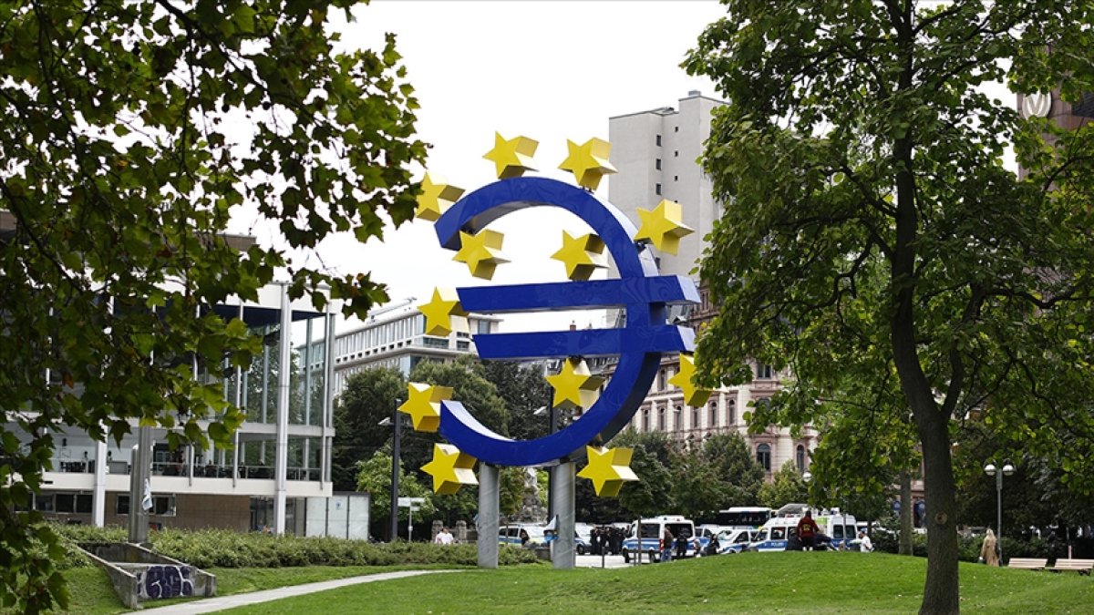 Euro bölgesi ekonomisinden kötü haber. 3. çeyrekte küçüldü