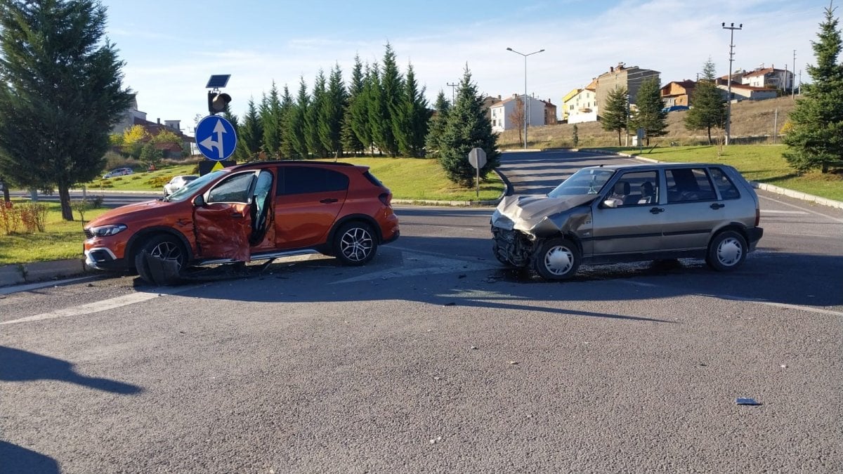 Tavşanlı'da trafik kazası: 2 yaralı