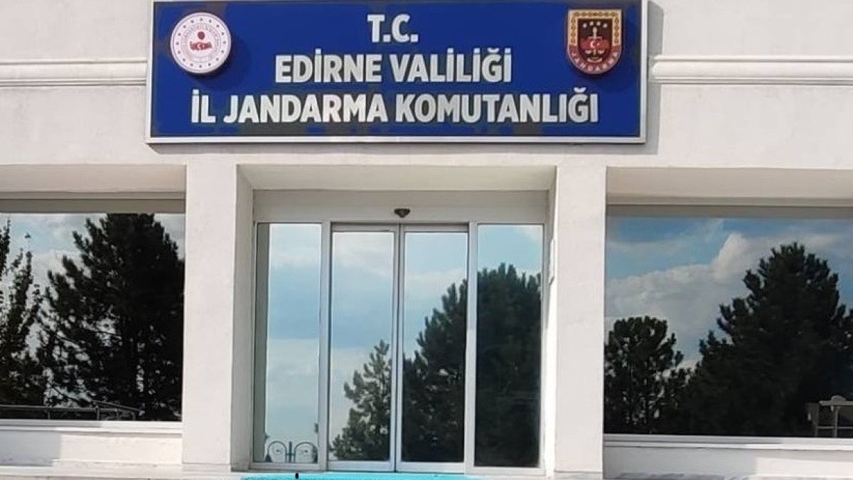 Edirne'de bir haftada 327 göçmen ve 8 organizatör yakalandı