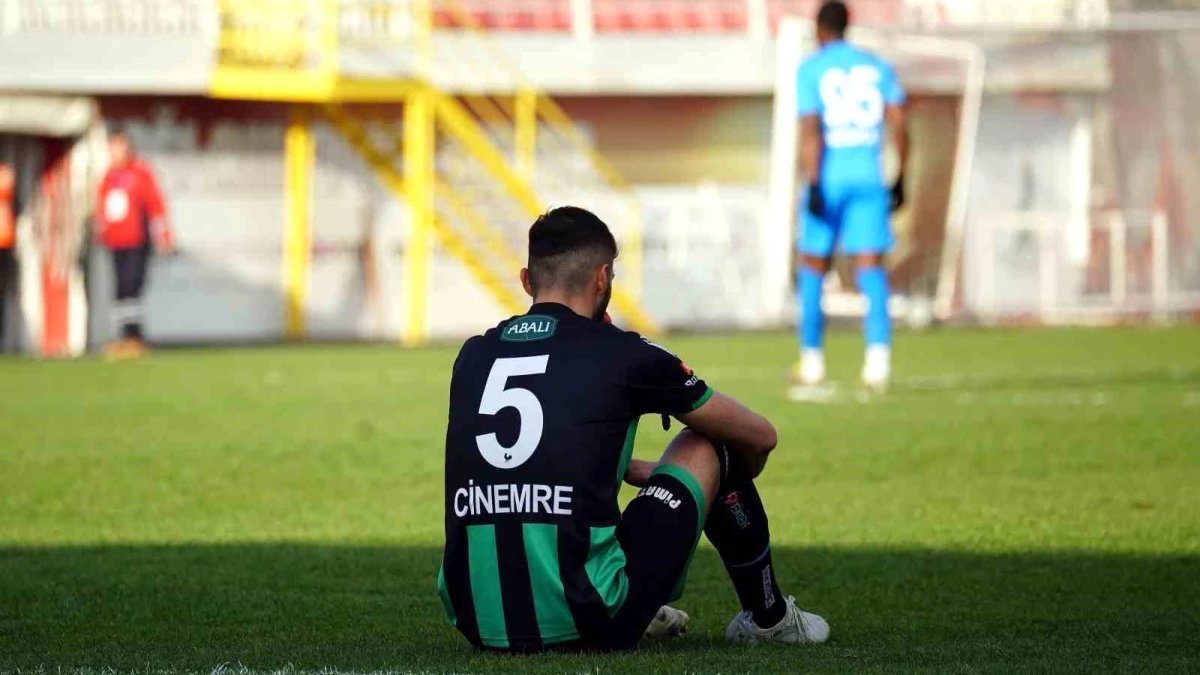 Denizlispor göz göre göre 3. Lig'e doğru gidiyor