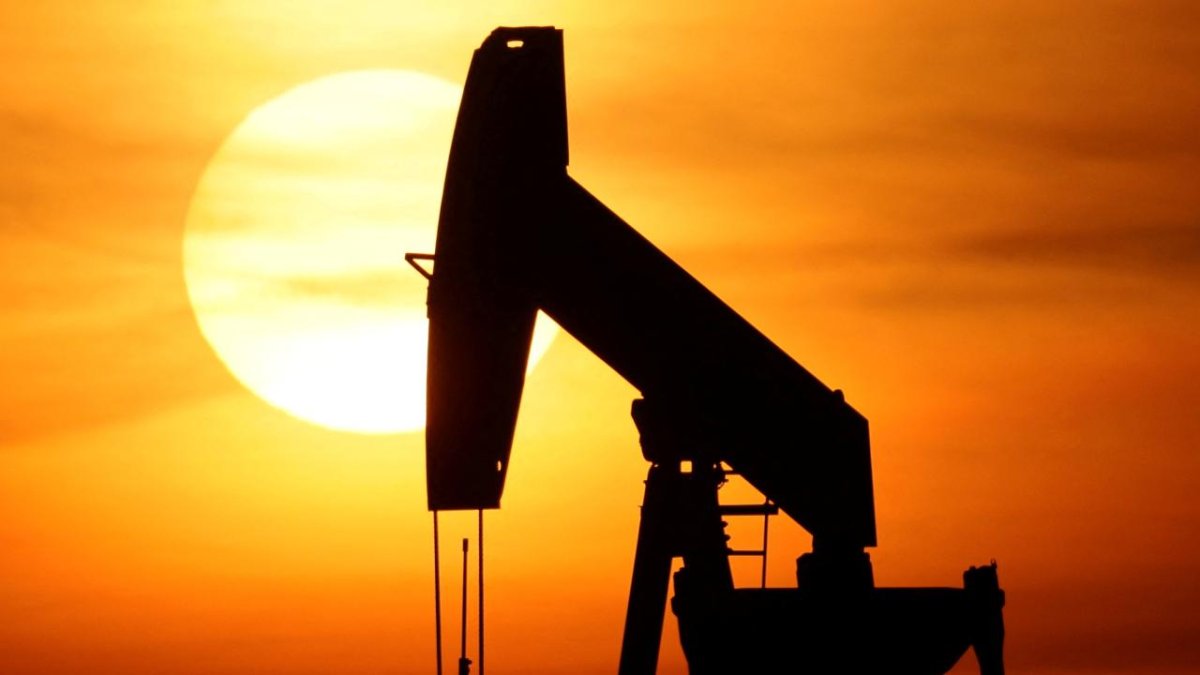 Brent petrolün varili 82,19 dolar
