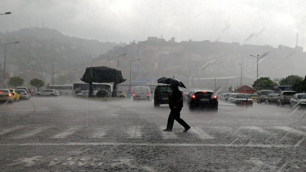 Meteoroloji 4 il için fırtına uyarısı yaptı