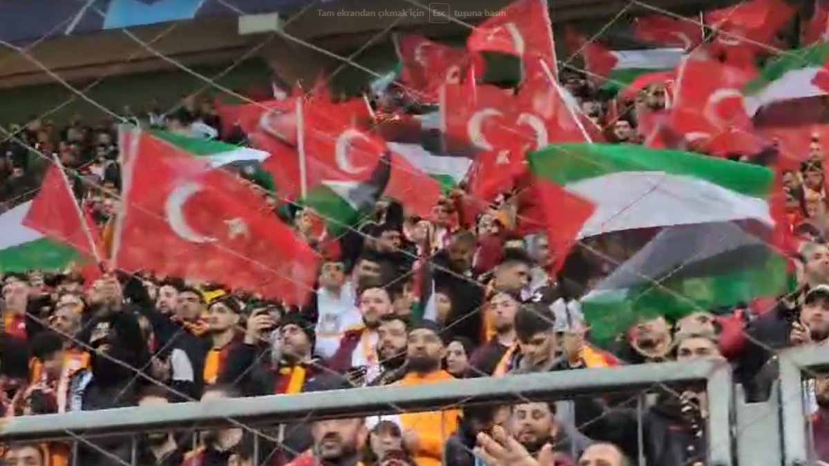 Galatasaray Manchester maçında kulakları sağır eden tezahürat