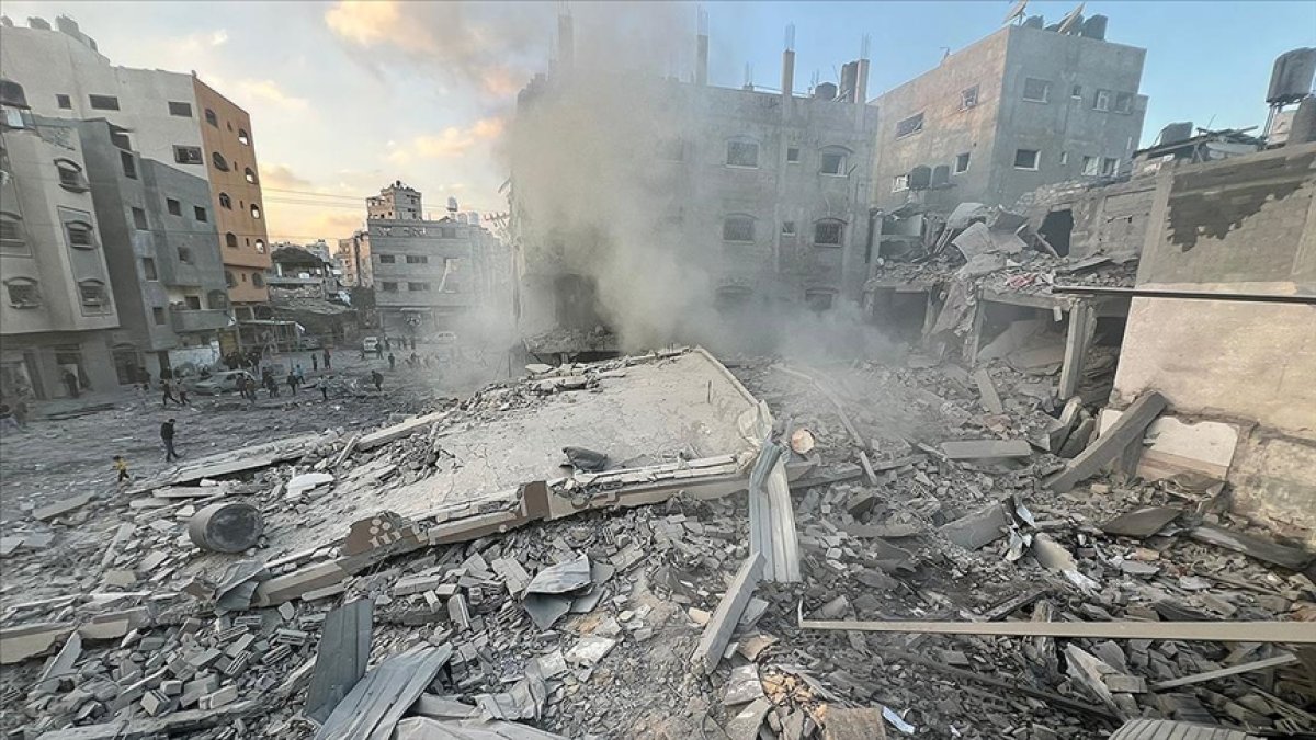 İsrail ordusu son 24 saatte Gazze’de 400’den fazla yeri vurdu