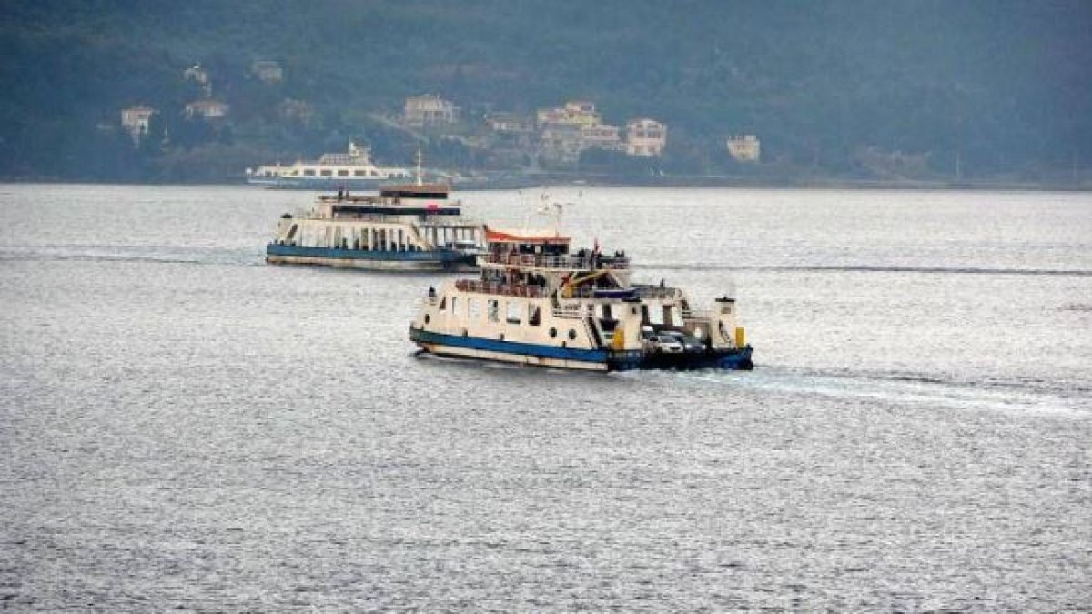 Çanakkale’de yarın için feribot seferleri iptal edildi