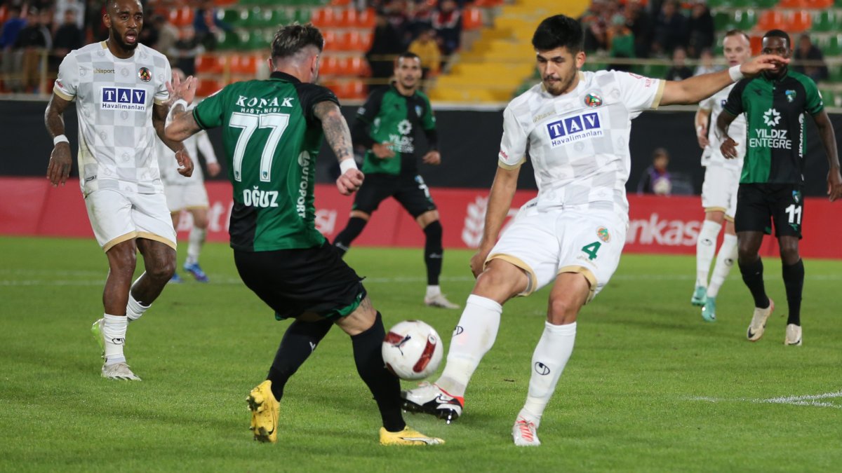 Alanyaspor Kocaelispor'dan turu tek golle kaptı