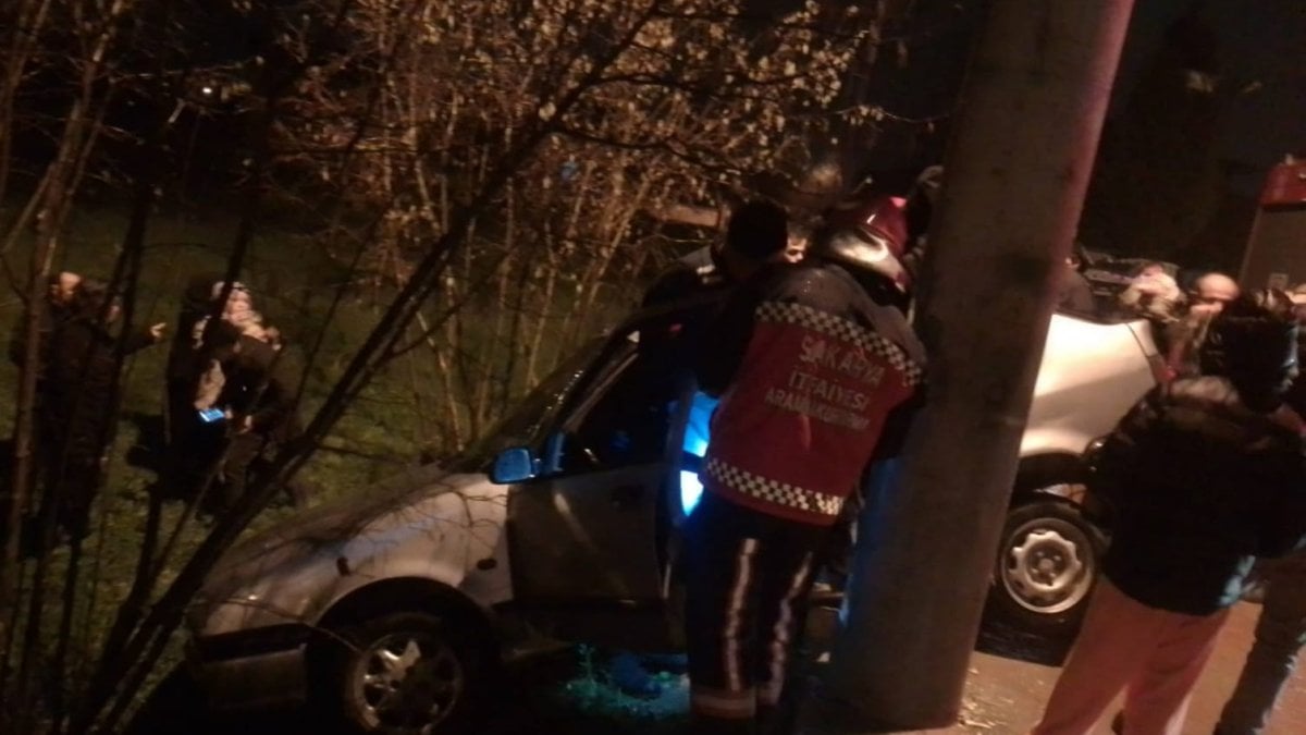 Sakarya'da etkili olan sağanak kazaya neden oldu. 4 yaralı