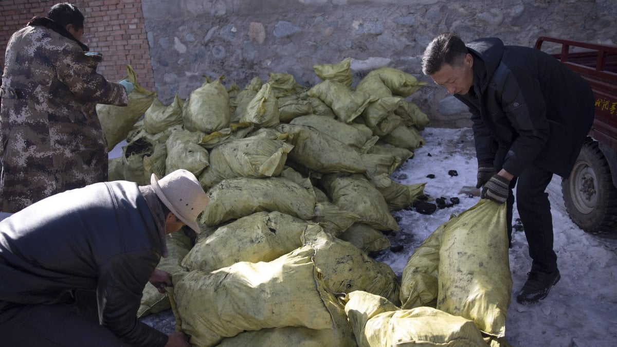 Çin'deki deprem felaketindeki can kaybı 131'e çıktı