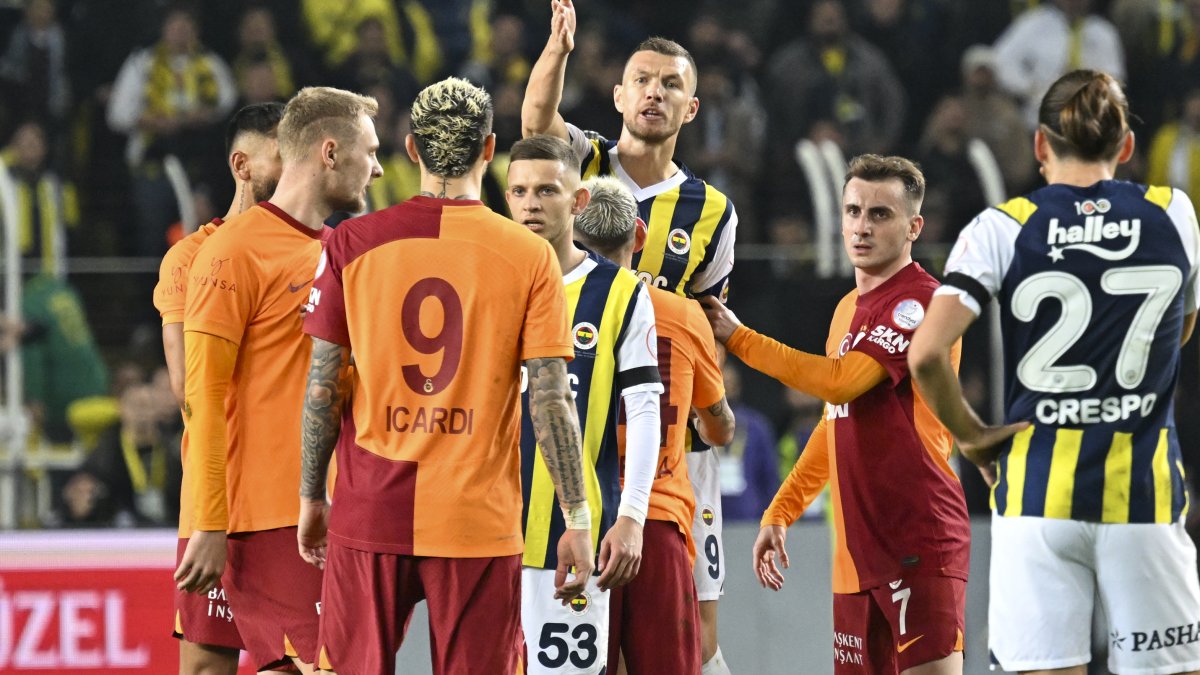 Galatasaray’ın iki yıldızına derbi şoku