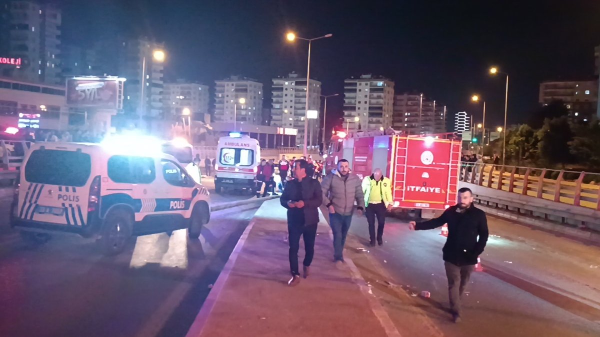 Mersin'de zincirleme kaza: 2 ölü, 6 yaralı