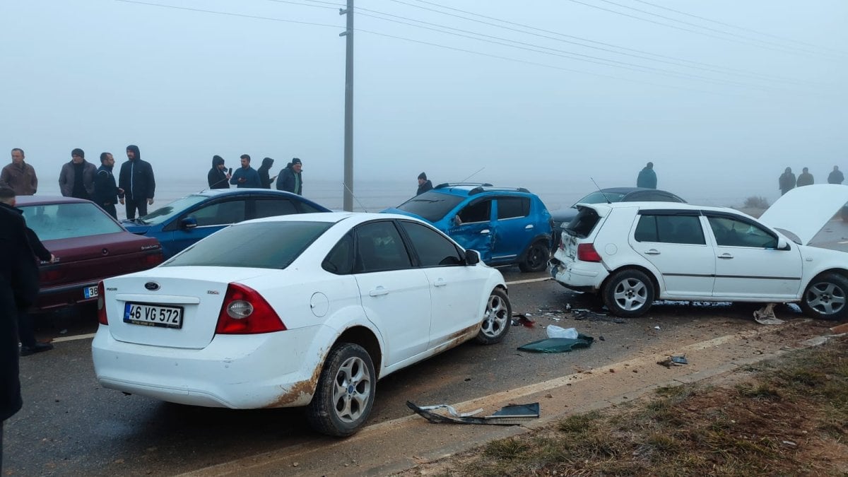 Kahramanmaraş’ta 2 zincirleme kaza. 22 aracın karıştı 15 yaralı