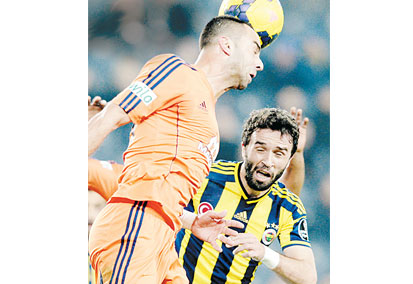 Fenerbahçe şampiyonluk Başakşehir Avrupa aşkına