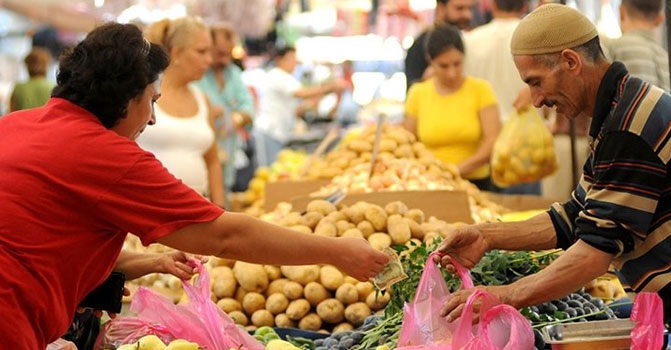 Memur maaşı % 3 gıda fiyatı % 13,9 arttı