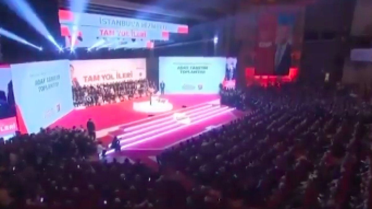 Gençler Cumhurbaşkanı Erdoğan'a seslendi: "Korkma Erdoğan, adayını açıkla"