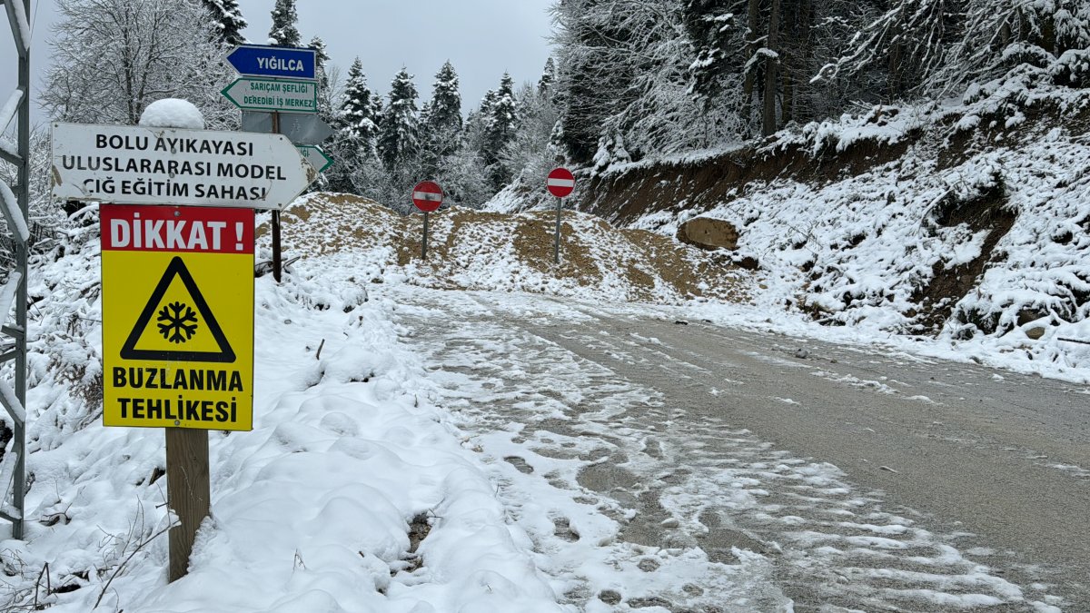 Bolu-Yedigöller yolu ulaşıma kapatıldı