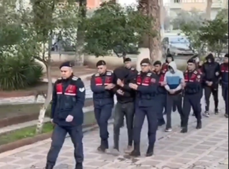 Aydın'da uyuşturucu çetesi üyesi 14 kişi yakalandı