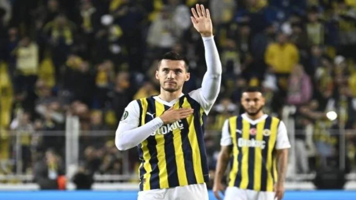 Umut Nayir'ın yeni takımı belli oldu. Fenerbahçe resmen açıkladı