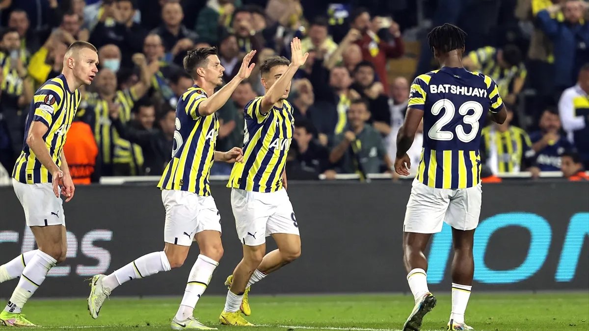 Arda Turan'ın Fenerbahçe'den istediği isim ortaya çıktı