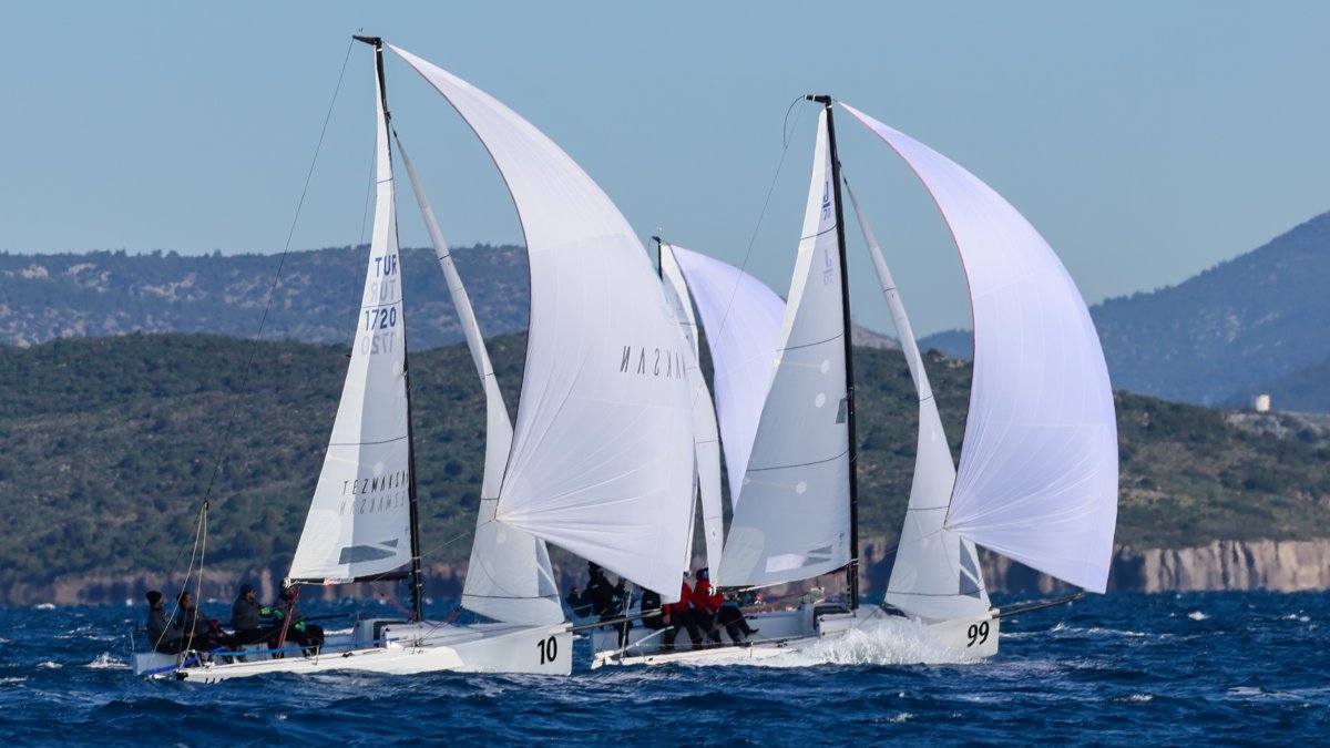 Güçlü rüzgar yelkencilere Tenzor International Cup'ta zor anlar yaşattı