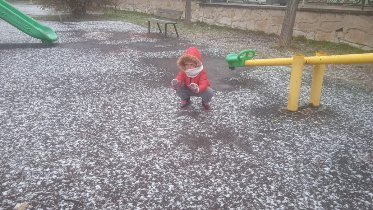 Meteoroloji uyarmıştı. Kar yağışı başladı