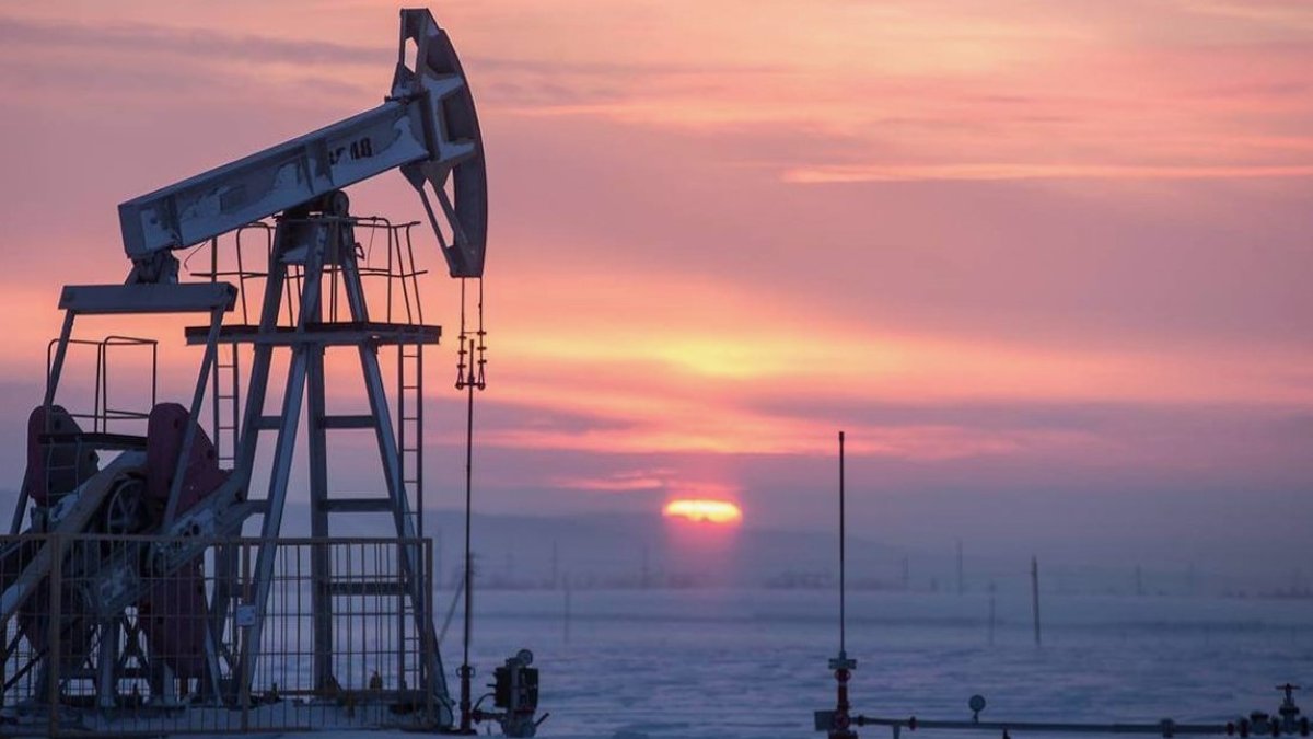 Brent petrol haftayı yatay seyirde kapatmaya doğru ilerliyor
