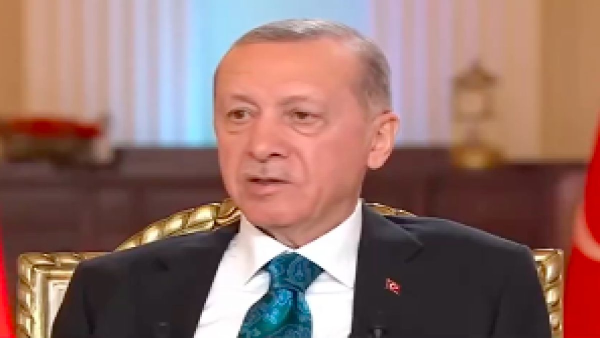 Ayasofya'nın üst katı müze olunca, Erdoğan'ın geçmiş konuşması gündem oldu: "Karamollaoğlu, 'Ayasofya'nın bir bölümü müze olsun' diyor. Yazıklar olsun sana"