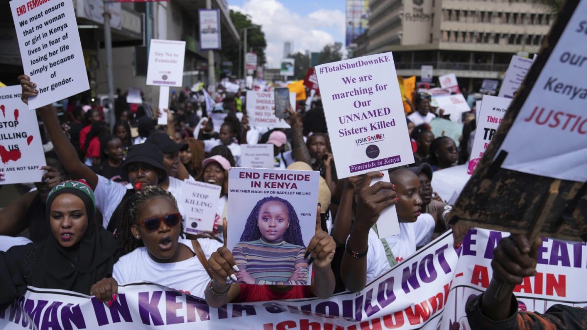 Kenya'da binlerce kişi kadın cinayetlerine karşı yürüdü