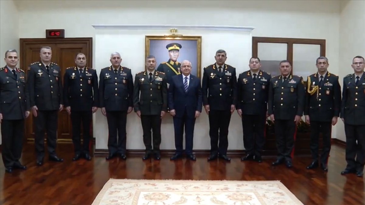 Bakan Güler, Azerbaycan Silahlı Kuvvetleri generallerini kabul etti