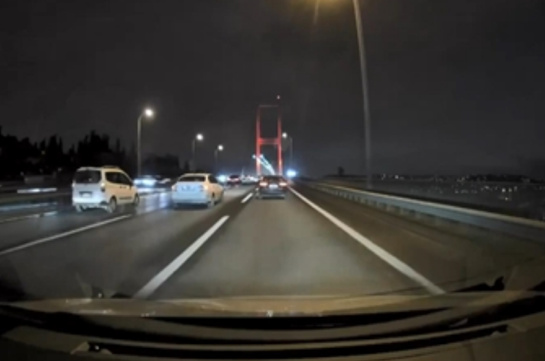 15 Temmuz Şehitler Köprüsü'nde zincirleme kaza. 6 araç karıştı