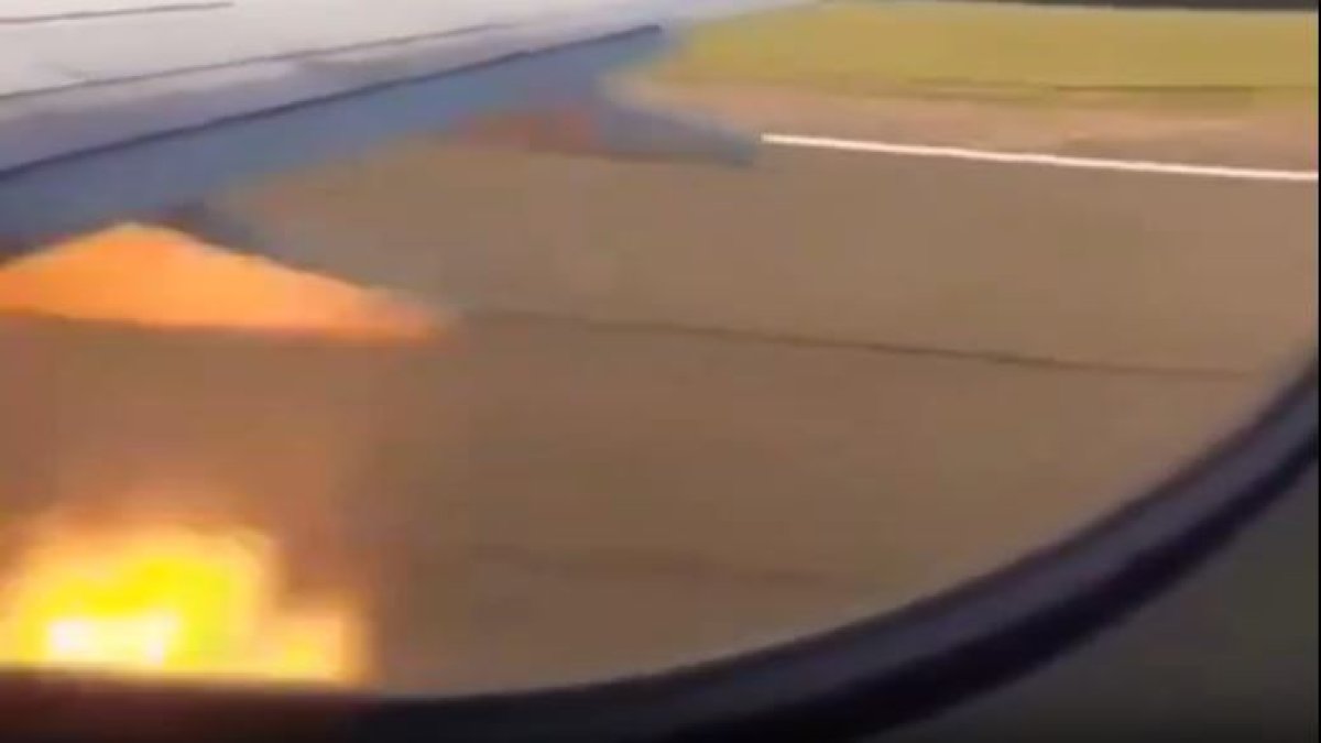 Uçağın motoruna kuş girdi patlamalar yaşandı. Kalkışta korkulu dakikalar