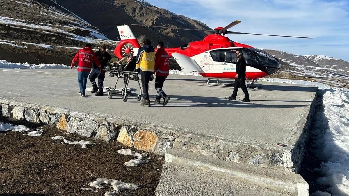 Van'da ambulans helikopter hamile kadın için havalandı